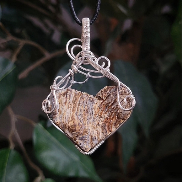 Handmade Druzy Chalcedony Crystal Pendant - Picture 2 of 2